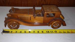lot 40 image: Wood Vintage Automobile,