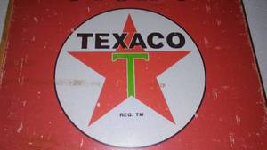 lot 46 image: Texaco Sign.