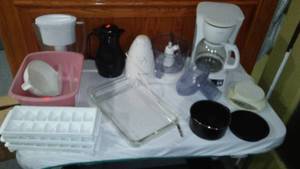 lot 68 image: Kitchen Items.