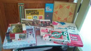 lot 74 image: Games And Puzzles In A Great Tote With Cover.