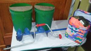 lot 104 image: Ice Fishing Gear.