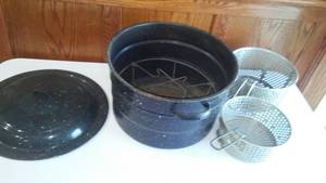 lot 115 image: Canning Supplies.