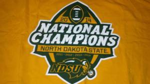 lot 355 image: Bison 3xl Championship Shirt.