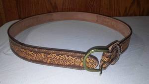 lot 128 image: Men�s Belt.