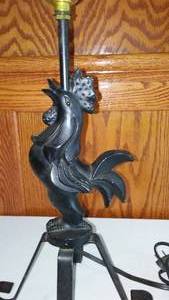 lot 409 image: Rooster Lamp.