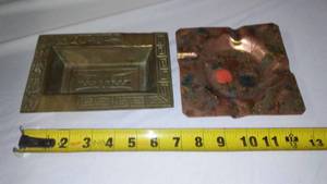 lot 441 image: Vintage Brass Ashtrays (2)