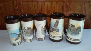 lot 450 image: Vintage 1979 Thermo-Serv Mugs and Cups (5).