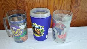 lot 452 image: Camel Joe Plastic Mugs (3)