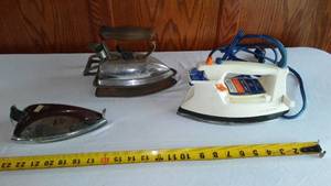 lot 463 image: Electric Clothes Irons (3).