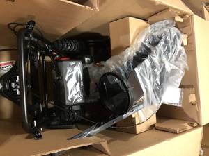 Toro SnowMaster 724 QXE 24 in. 212cc Single-Stage Gas Snow Blower Customer Returns See Pictures