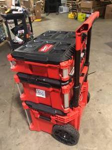 Milwaukee PACKOUT 22 in. Modular Tool Box Storage System Customer Returns See Pictures