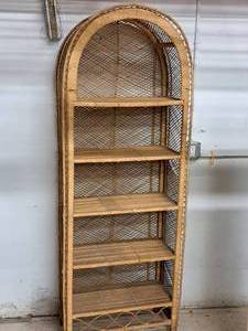 lot 154 image: Wicker Arch-Top Display Shelf 5-tier
