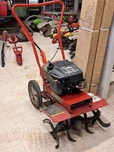 lot 2 image: Badger Earthquake 6.5-HP Briggs & Stratton Quantum Edge Gas Cultivator