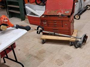 lot 26 image: Echo 21.2cc Gas Lawn Edger PAS-225