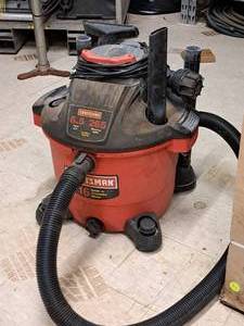 lot 44 image: Craftsman 16-Gallon Shop VacBlower