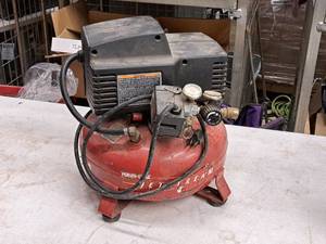 lot 55 image: Porter Cable 4-Gallon 1-HP Pancake Air Compressor CF1400