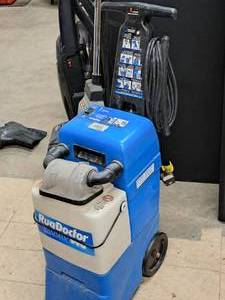 lot 69 image: Rug Doctor Mighty Pro Carpet Cleaner EZ-1 MP-C