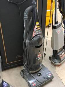 lot 71 image: Bissell Powerforce Household Vacuum Cleaner 3522-1