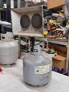 lot 76 image: Propane Heater with Heritage Propane Propane Tank