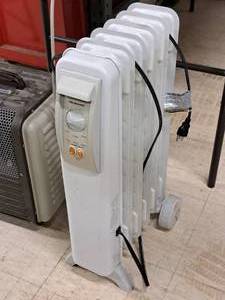 lot 89 image: Lakewood 1500W Space Heater 5500
