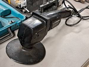 lot 101 image: 7 Disc SanderPolisher