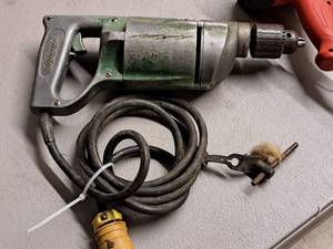 lot 128 image: Milwaukee 12 Drill 1100
