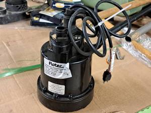 lot 143 image: Flotec 14-HP Submersible SumpUtility Pump FPSC1725X-02