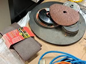 lot 148 image: Lot of  Assorted SandingGrinding WheelsDiscsBelts