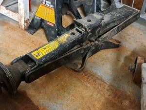 lot 169 image: Scissor Jack
