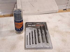 lot 209 image: Tool Shop Brad Point Drill Bit Set 7-piece, Drillminder Plus 23-piece DrillDriver Set