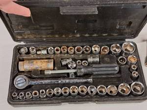 lot 255 image: Socket Ratchet Driver Set with Black Plastic Case