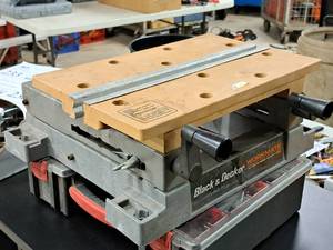 lot 233 image: Black & Decker Workmate Tilt Top 16 Bench Top Work Center & Vise 79-020