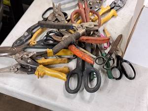 lot 243 image: Lot of (1 Bucket) Assorted Snips, Cutters and Scissors