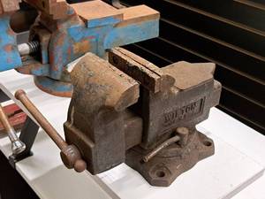 lot 282 image: Wilton 3.5-grip Bench Vise