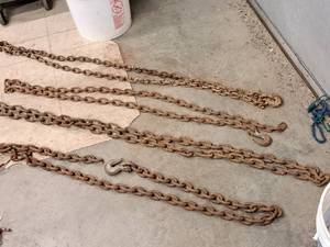 lot 292 image: Lot of (4) Assorted Chains - (2) With One Hook End, (2) With Two Hook Ends