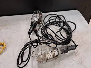 lot 309 image: Lot of (2) Shop Work Lights