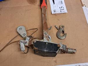 lot 342 image: Cable Come AlongWinch