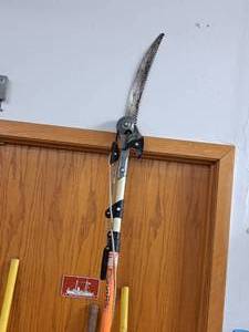 lot 358 image: Fiskars Pruning Pole Saw