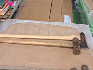 lot 366 image: Sledgehammer and Splitting Maul