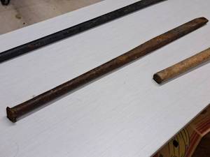 lot 374 image: 38 Pry Bar