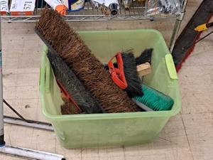 lot 380 image: Lot of (1 Tote) Assorted Broom Heads
