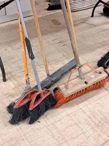 lot 383 image: Lot of (5) Assorted Brooms and Push Brooms
