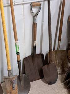 lot 388 image: Assorted Shovels - (2) Spades, (2) Flat Shovels, (1) Trencher