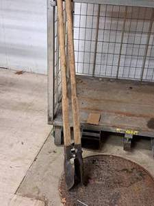 lot 389 image: Post Hole Digger