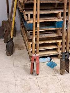 lot 397 image: Post Hole Digger