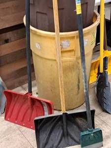 lot 409 image: (2) Snow Shovels, (1) Chopper