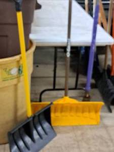 lot 410 image: (2) Snow Shovels, (1) Chopper