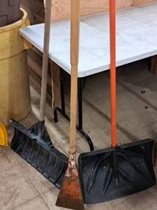 lot 411 image: (2) Snow Shovels, (1) Chopper