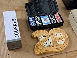 lot 470 image: Poker Set, Cribbage Board, Journey 25-oz Stainless Steel Water Bottle