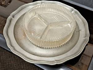 lot 502 image: 10 Serving Platter and 6-12D Condiment Dish